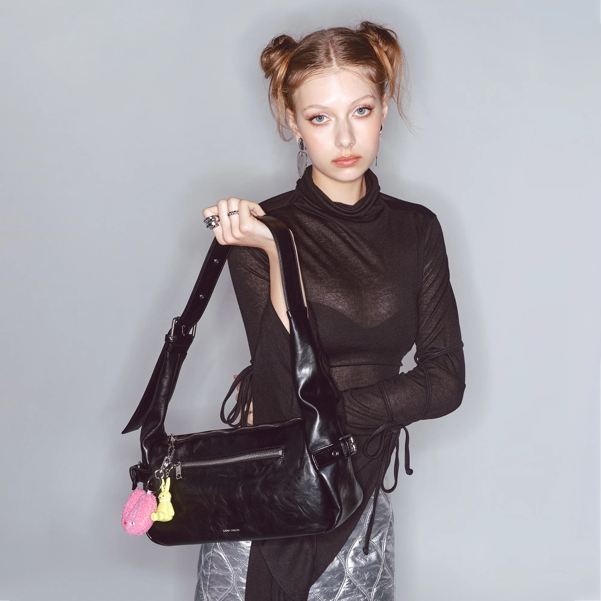 (restock soon) atta bag M baked black - Image 6