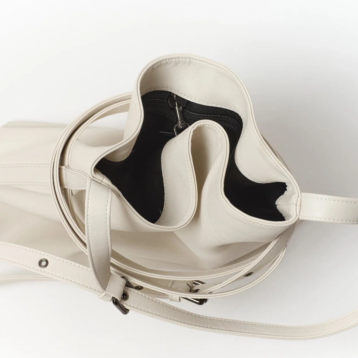 belt bucket bag M nappa ivory - Image 5