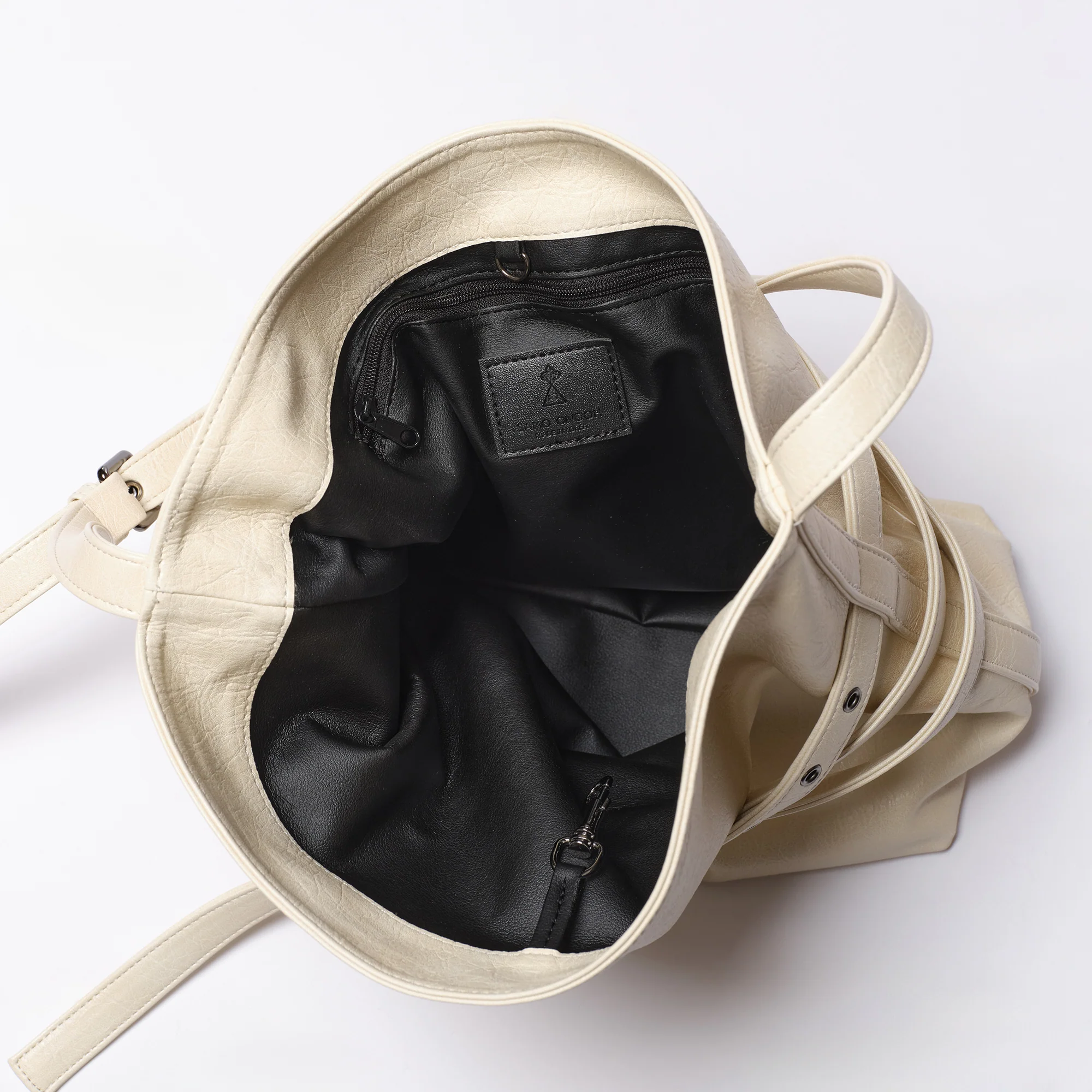 belt bucket bag M savage cream - Image 4