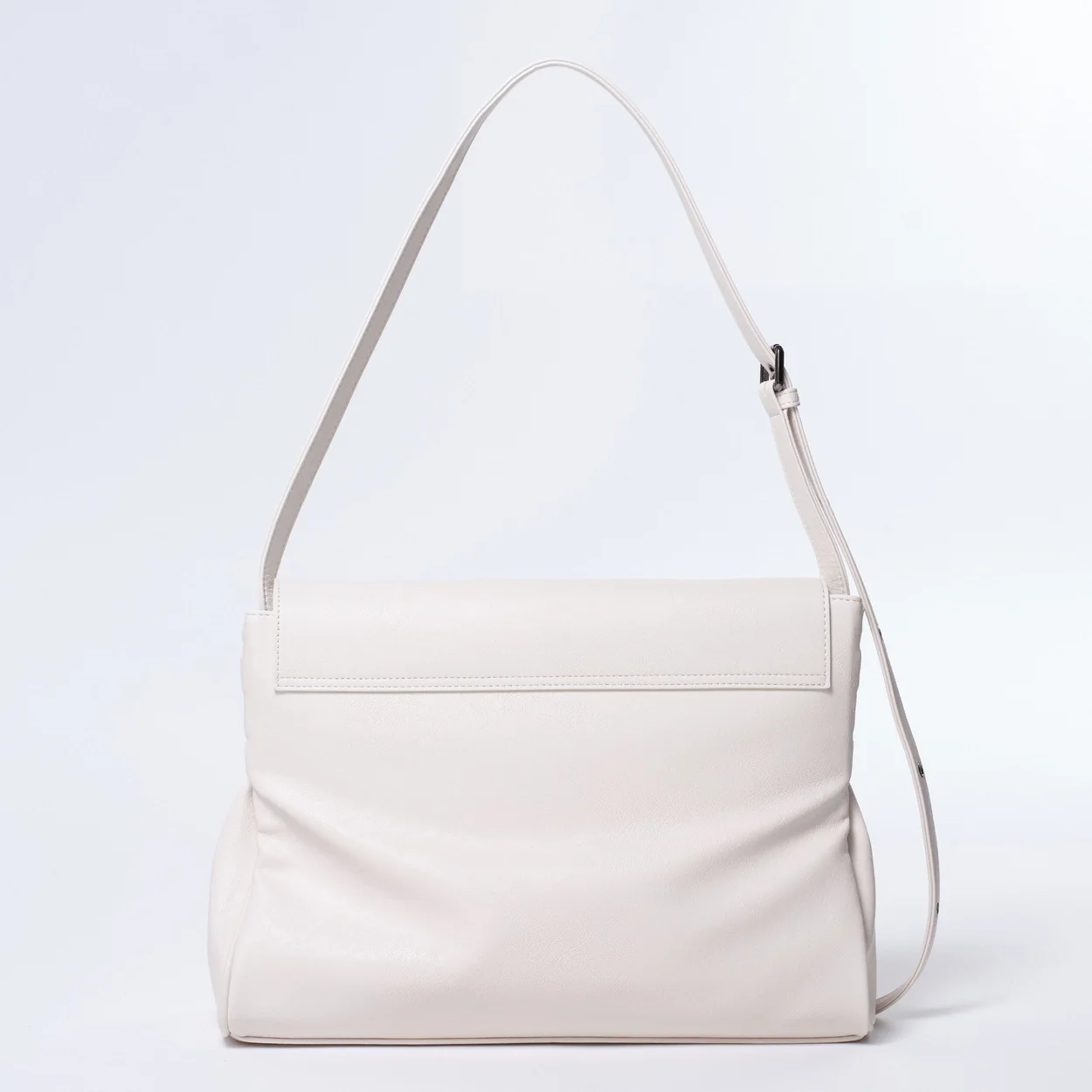 belt flap bag M nappa ivory - Image 4