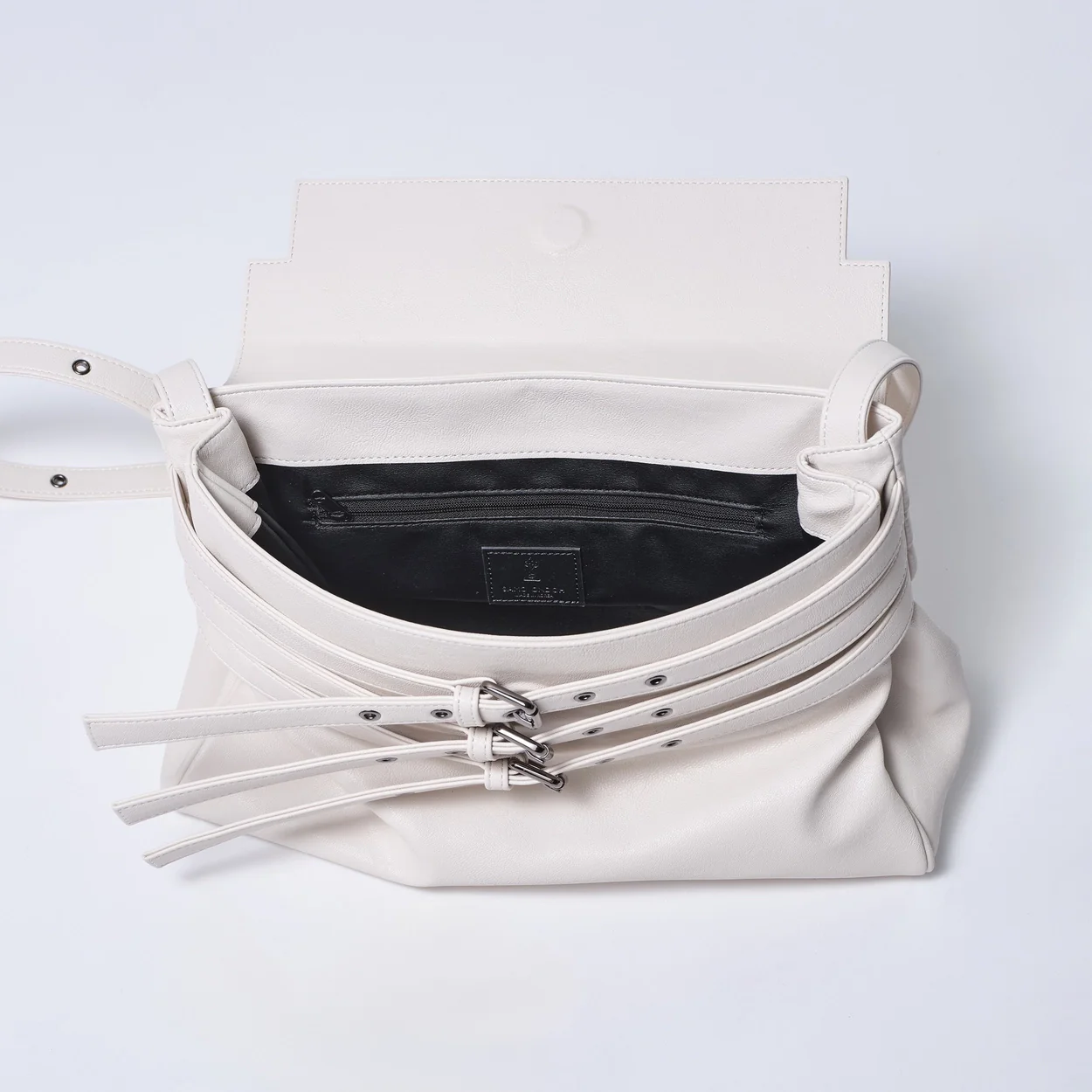 belt flap bag M nappa ivory - Image 5