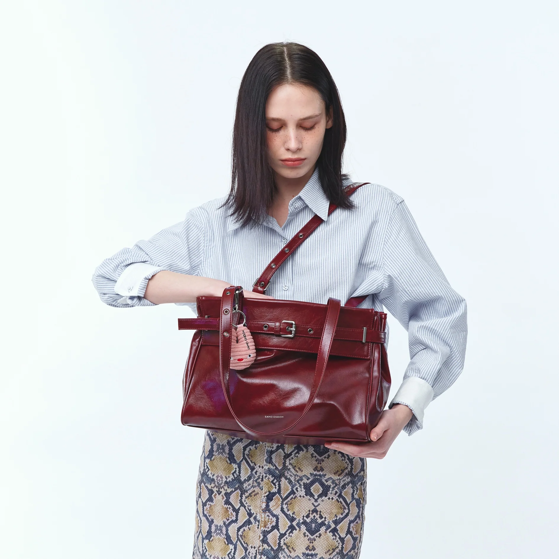 belt flap bag M vampire blood - Image 7