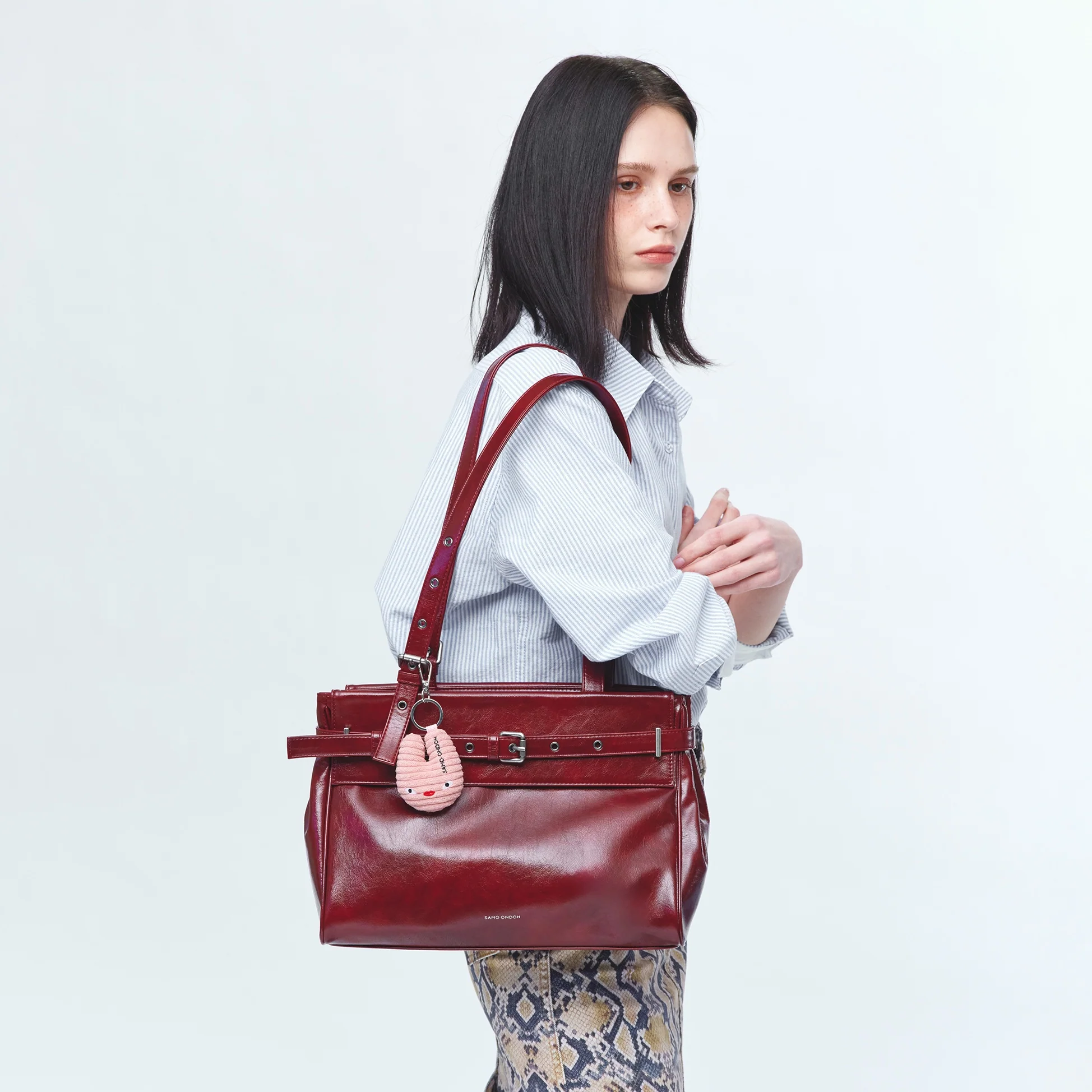 belt flap bag M vampire blood - Image 8