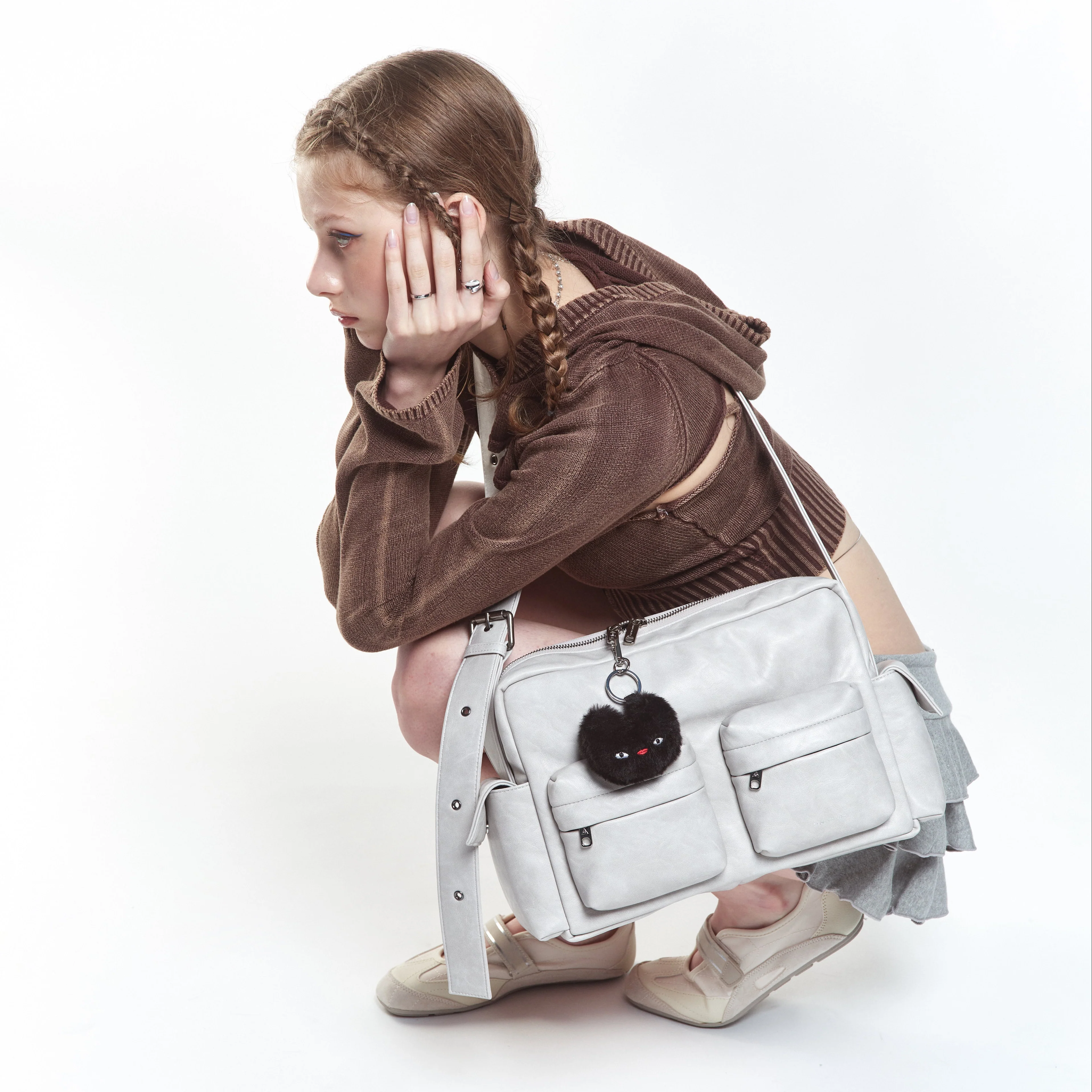 cross utility bag M baked powder - Image 5