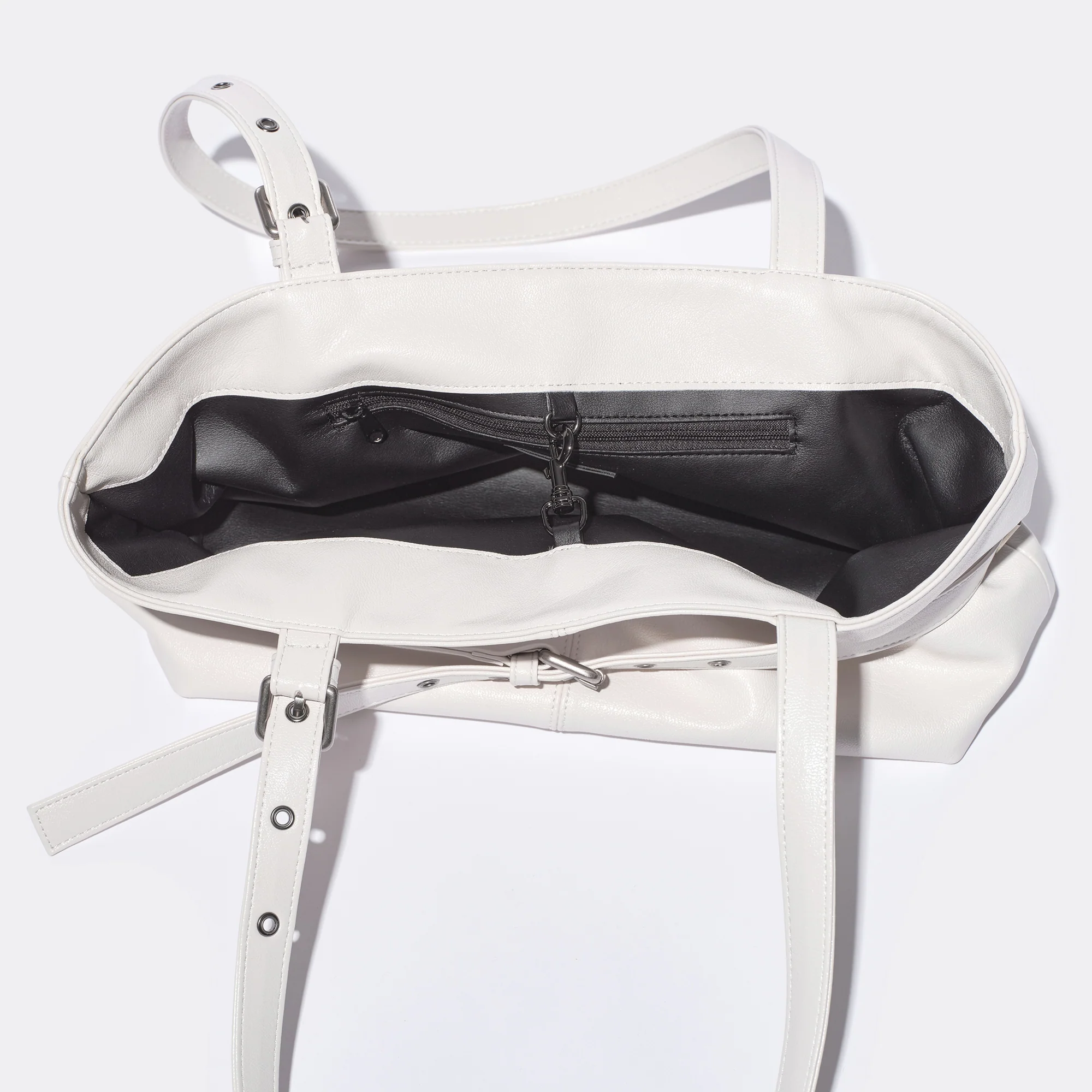 le belt bag M goat cream - Image 4