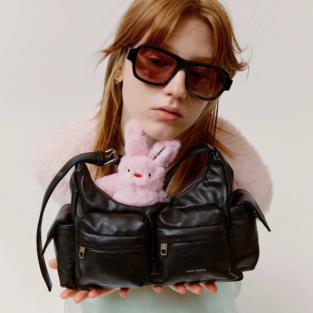 pocket mug bag M nappa black - Image 7