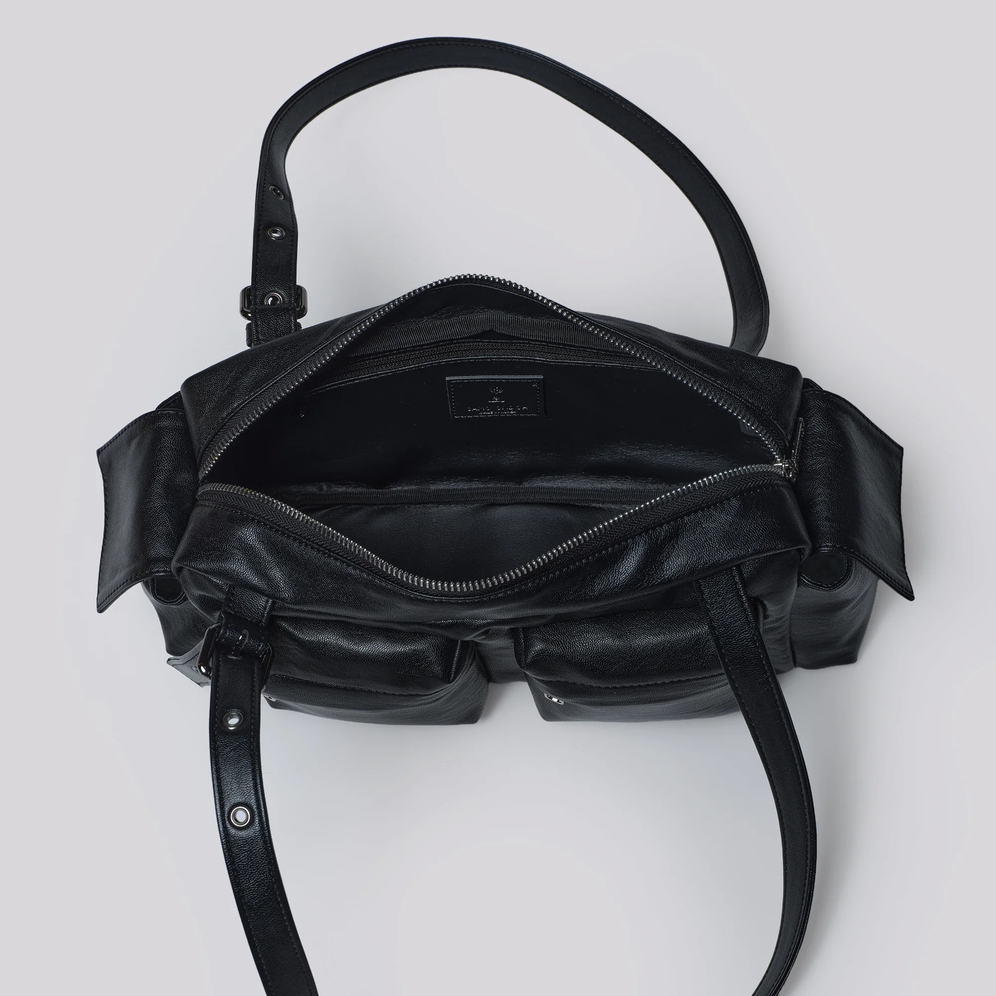 pocket utility bag M nappa black - Image 3