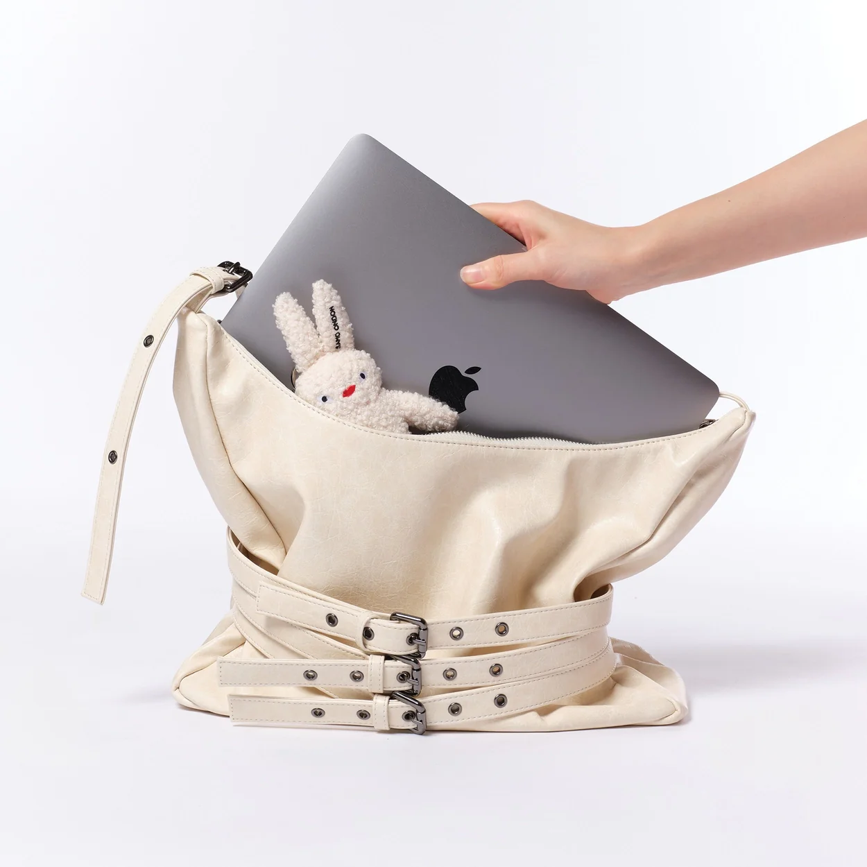 trio belt mug bag L brushed chocolate - Image 5