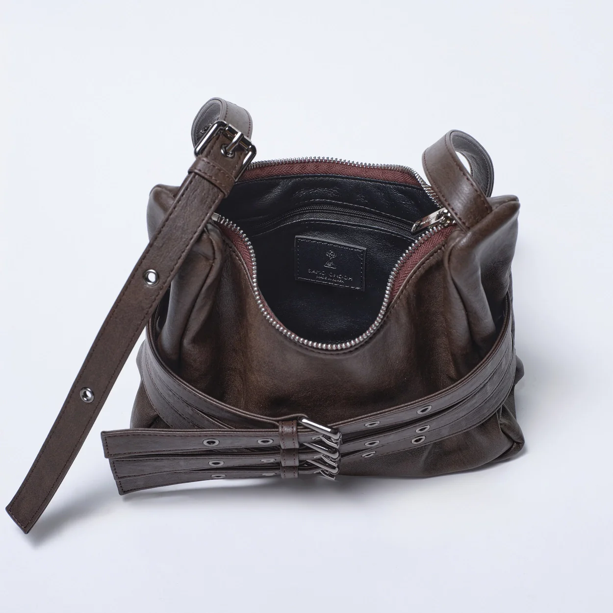 trio belt mug bag M brushed chocolate - Image 5
